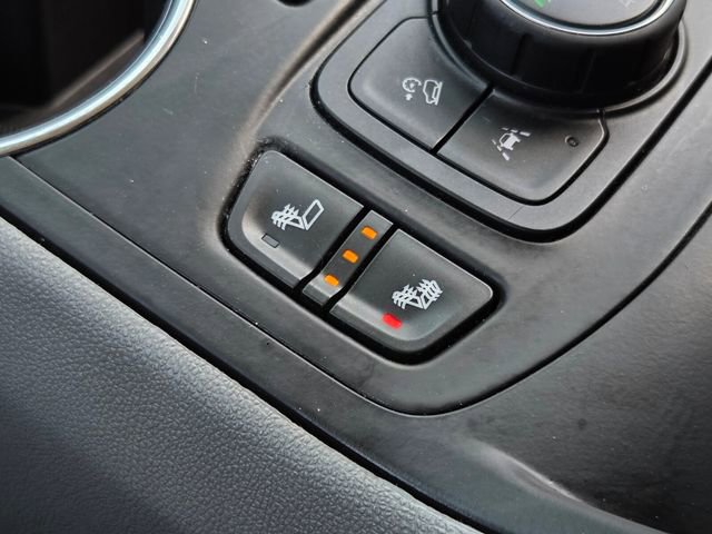 Used 2023 GMC Terrain SLT w/ Tech Package image 29