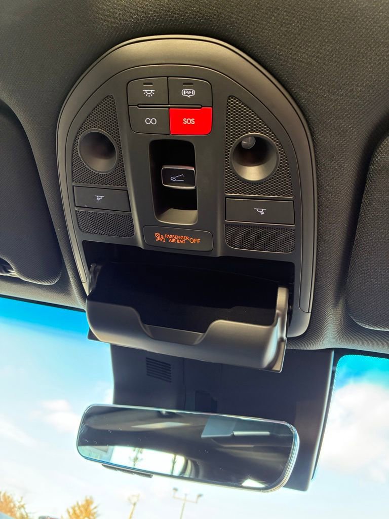 Used 2025 Genesis G70 3.3T Advanced image 40