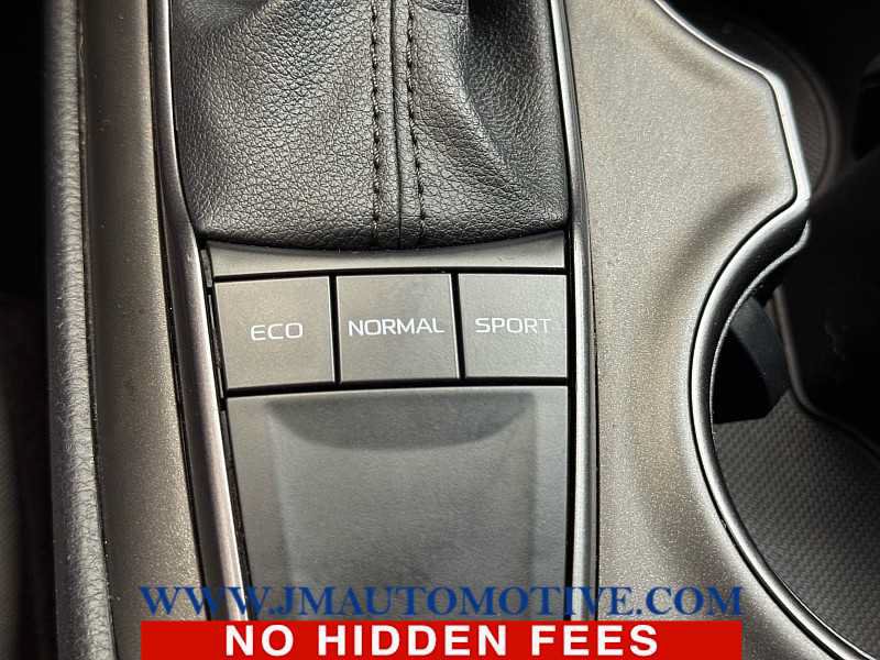 Used 2023 Toyota Camry SE FWD image 32
