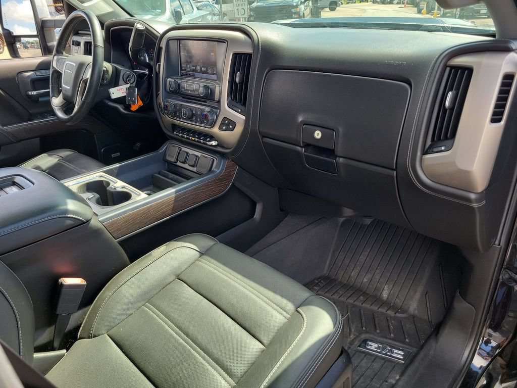 Used 2019 GMC Sierra 3500 Denali w/ Duramax Plus Package AWD/4WD image 28