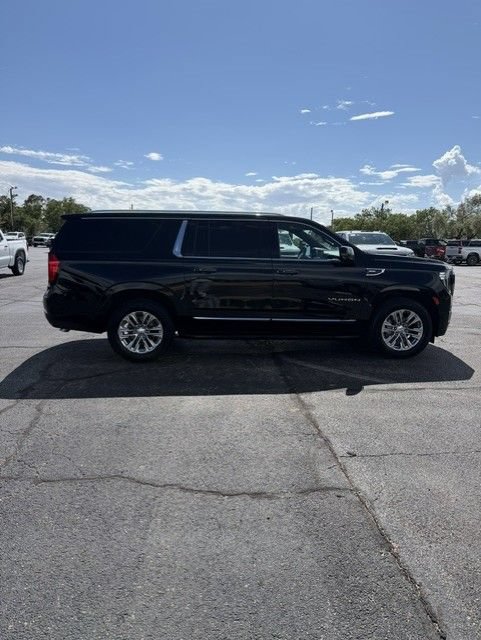 Used 2021 GMC Yukon XL SLT w/ SLT Luxury Plus Package AWD/4WD image 7