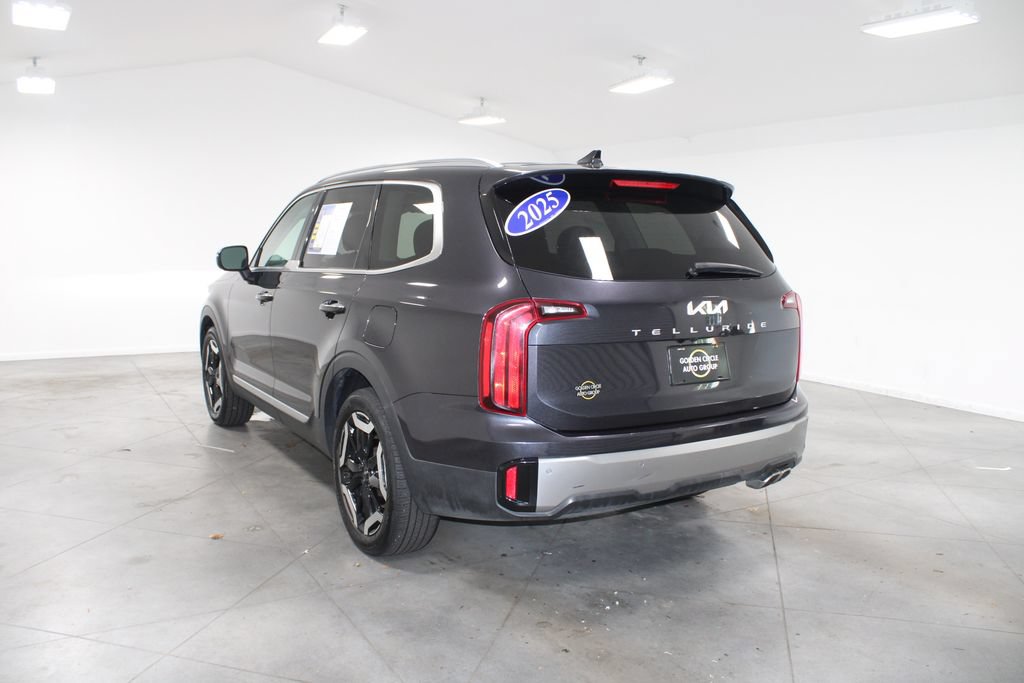 Used 2025 Kia Telluride S FWD image 7