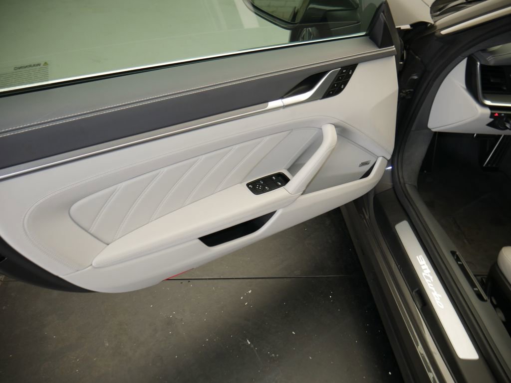 Certified 2023 Porsche 911 Turbo AWD/4WD image 5