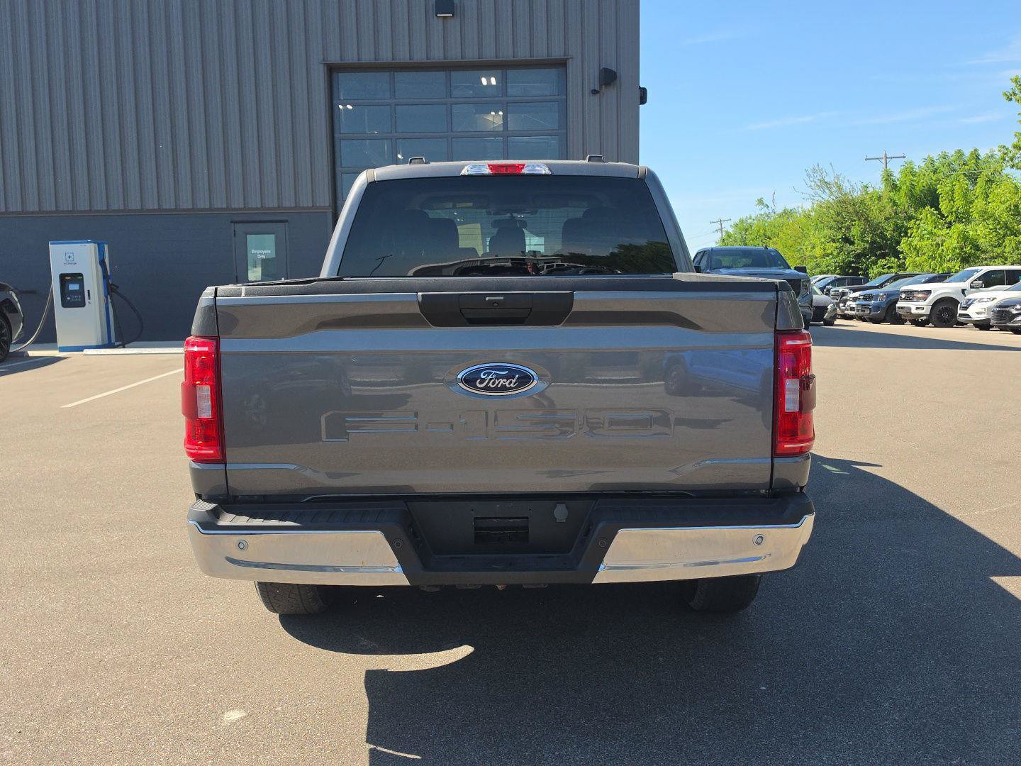 Used 2023 Ford F150 XLT AWD/4WD image 4