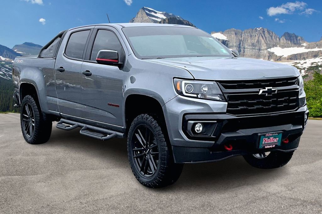 Used 2022 Chevrolet Colorado LT w/ Redline Special Edition AWD/4WD image 12