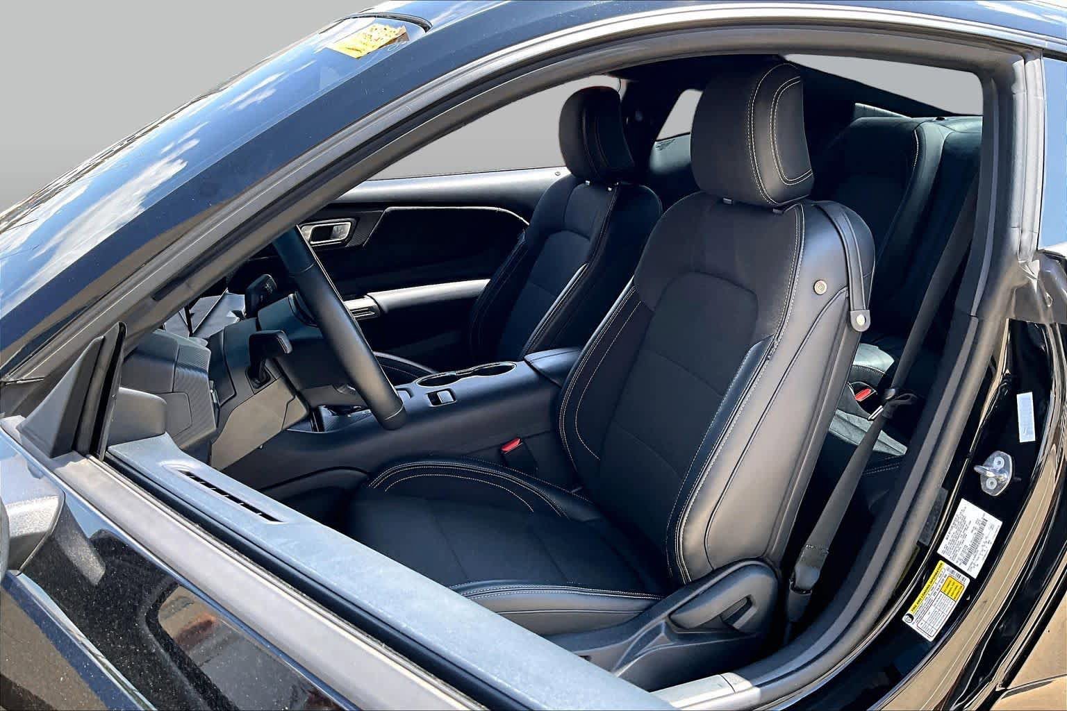 Used 2024 Ford Mustang Coupe RWD image 8