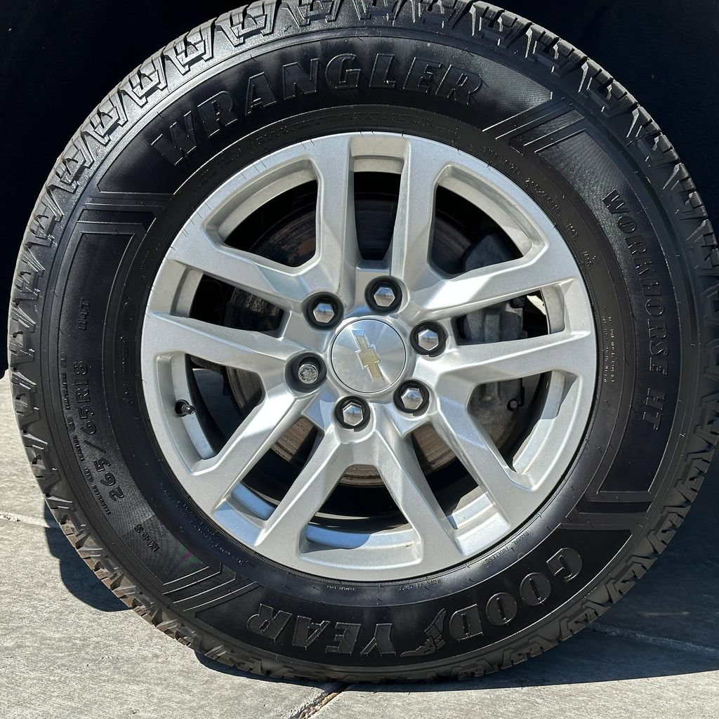 Used 2021 Chevrolet Silverado 1500 LT AWD/4WD image 23