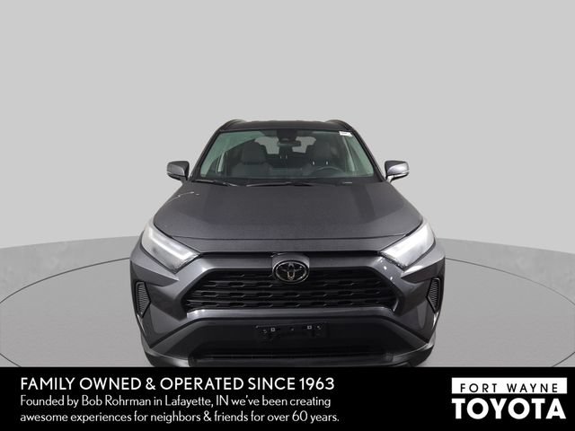 Used 2025 Toyota RAV4 XLE FWD image 3