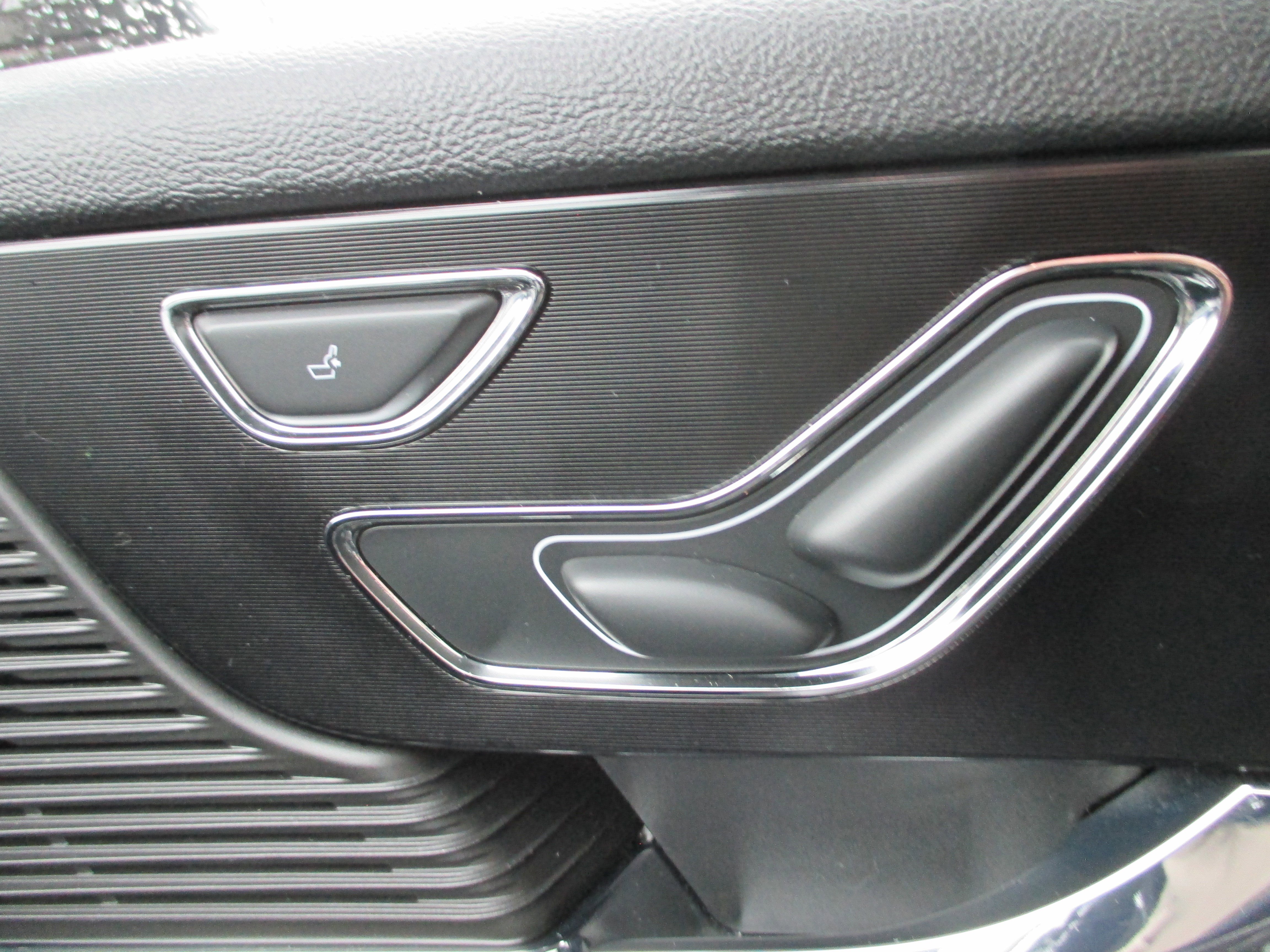 Used 2021 Lincoln Corsair AWD image 19