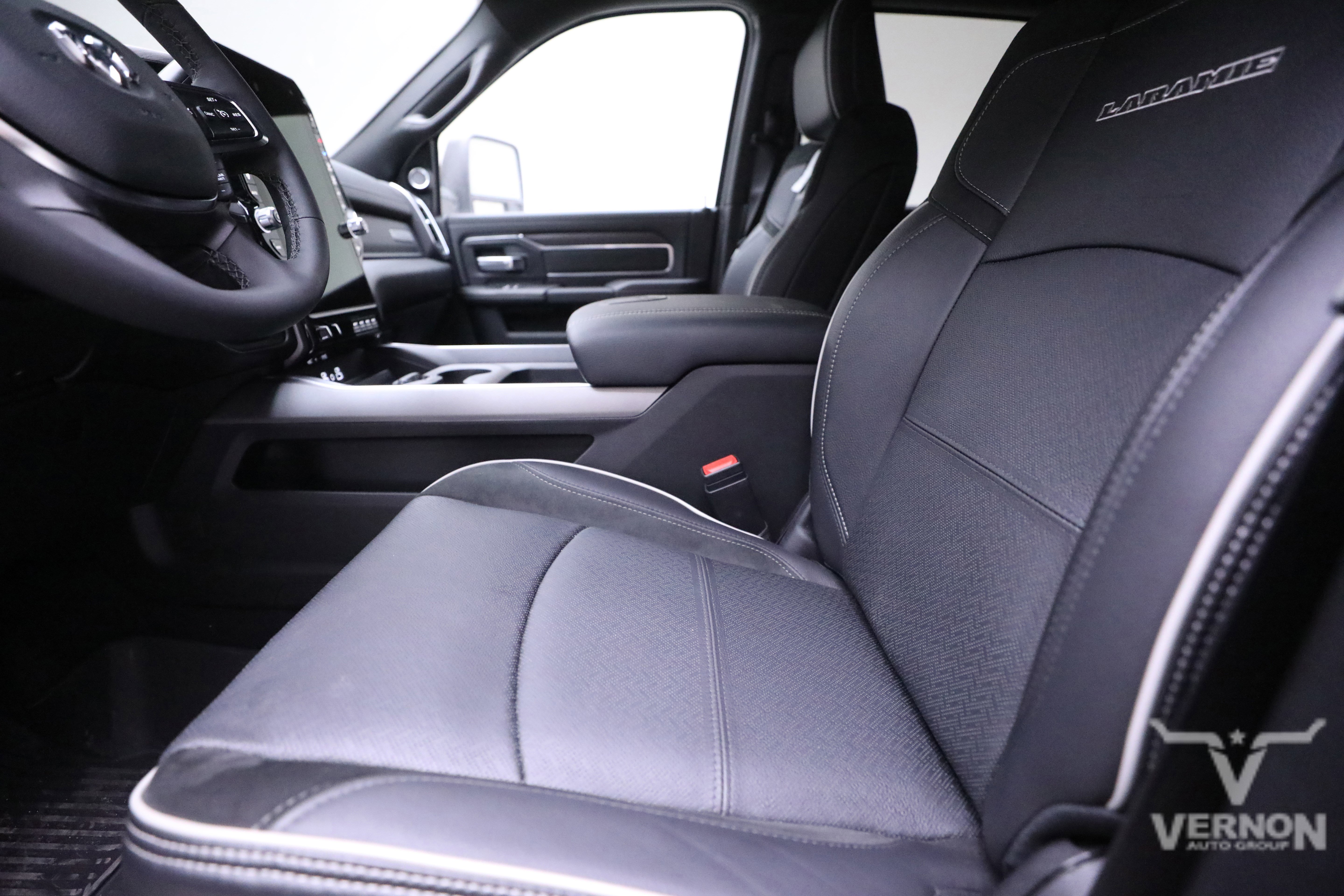 New 2025 RAM 3500 Laramie image 10