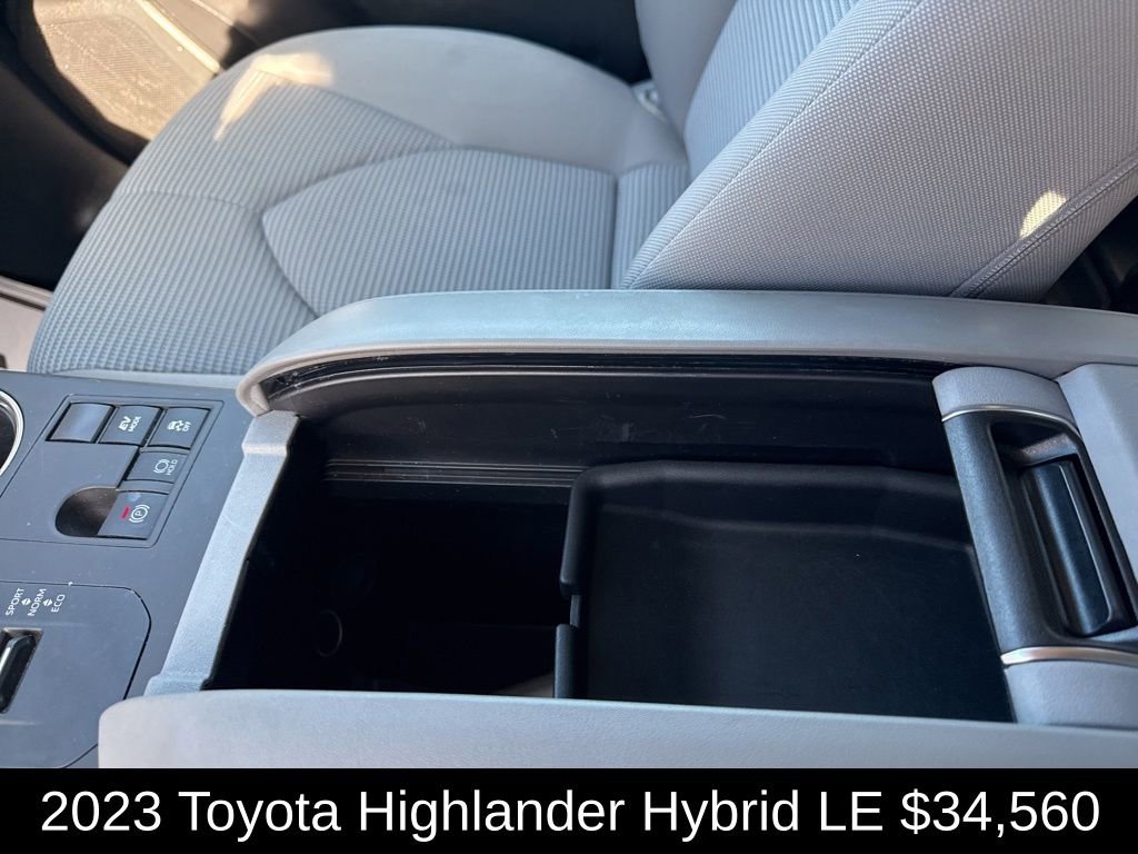 Used 2023 Toyota Highlander LE image 31
