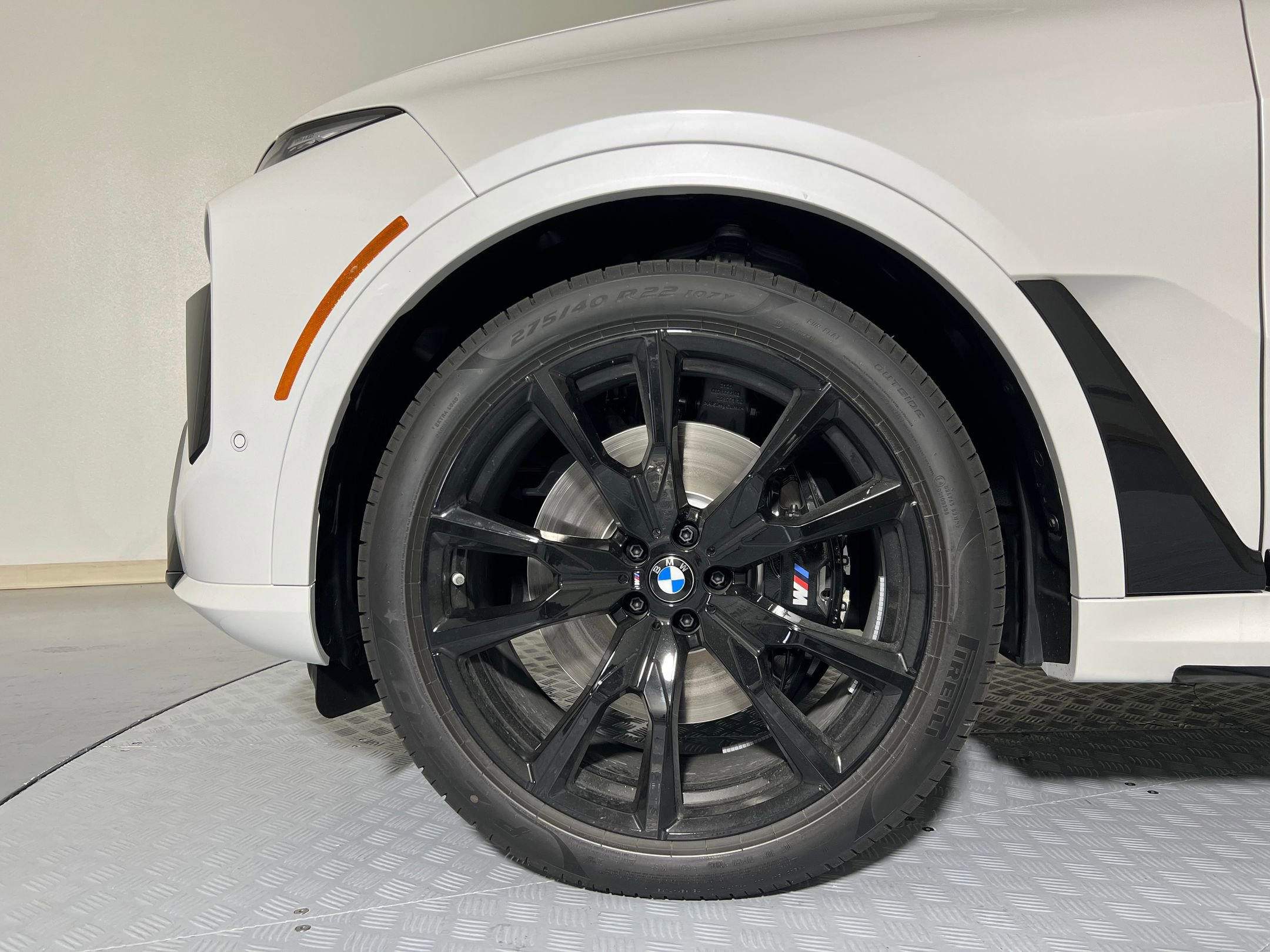 New 2026 BMW X7 M60i image 11