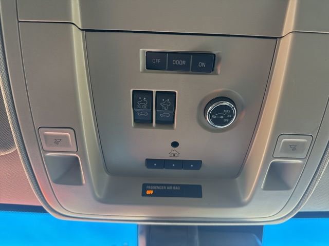 Used 2017 Chevrolet Tahoe LT AWD/4WD image 35