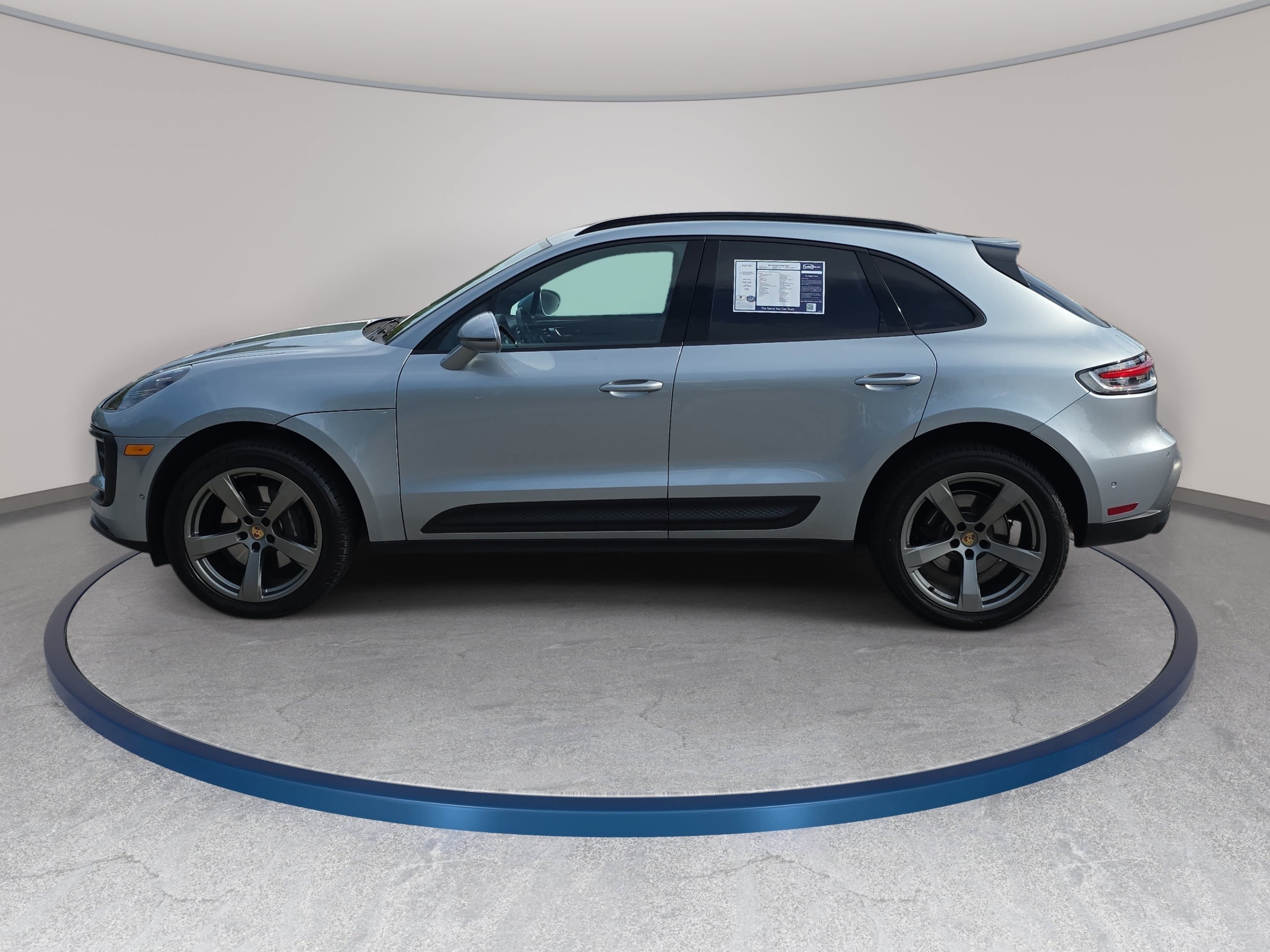Used 2022 Porsche Macan AWD/4WD image 8
