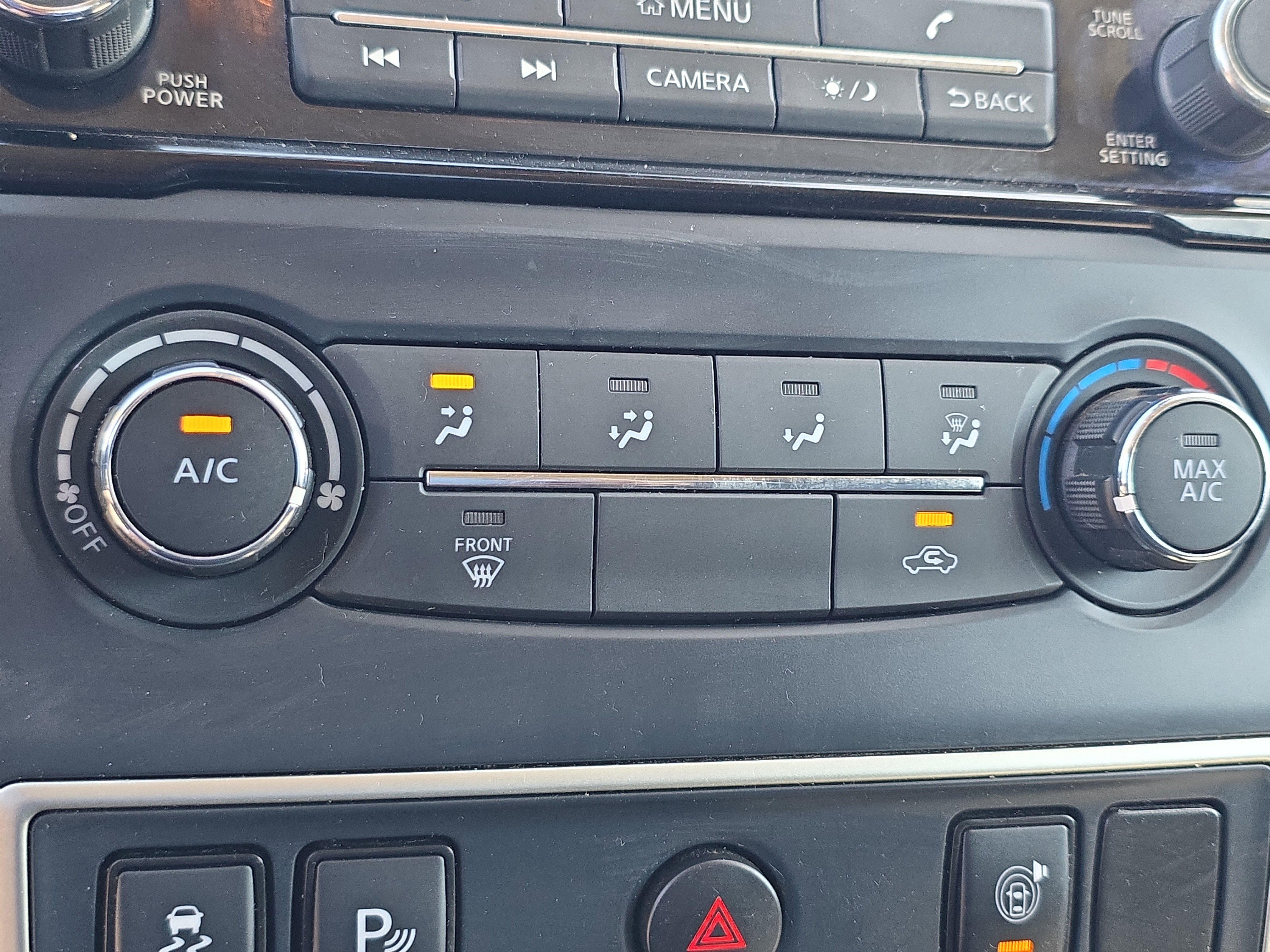 Used 2022 Nissan Titan S image 28