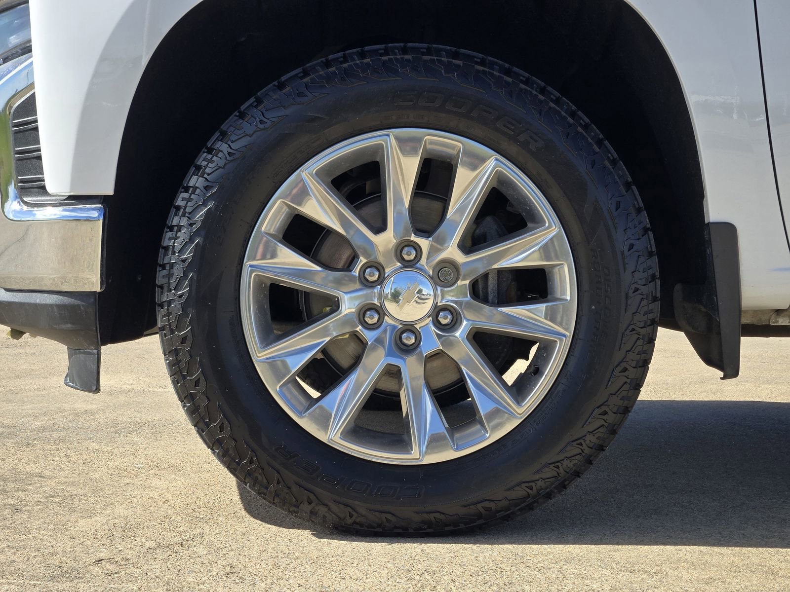 Used 2022 Chevrolet Silverado 1500 LTZ w/ LTZ Premium Package image 11