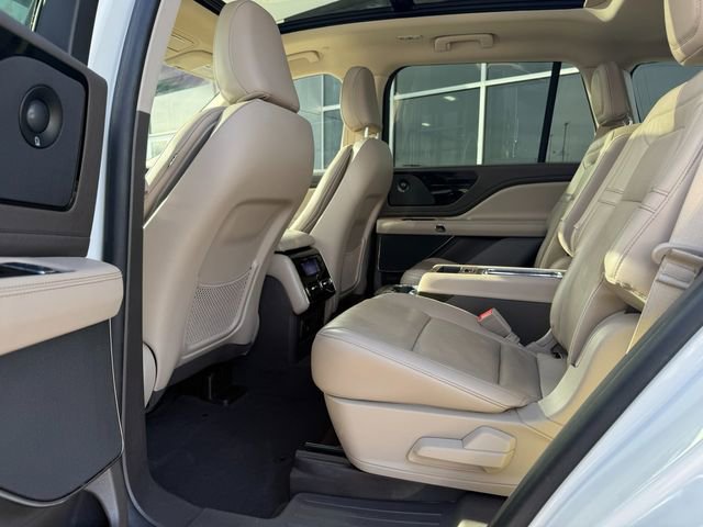 Used 2023 Lincoln Aviator Grand Touring w/ Equipment Group 301A AWD/4WD image 16