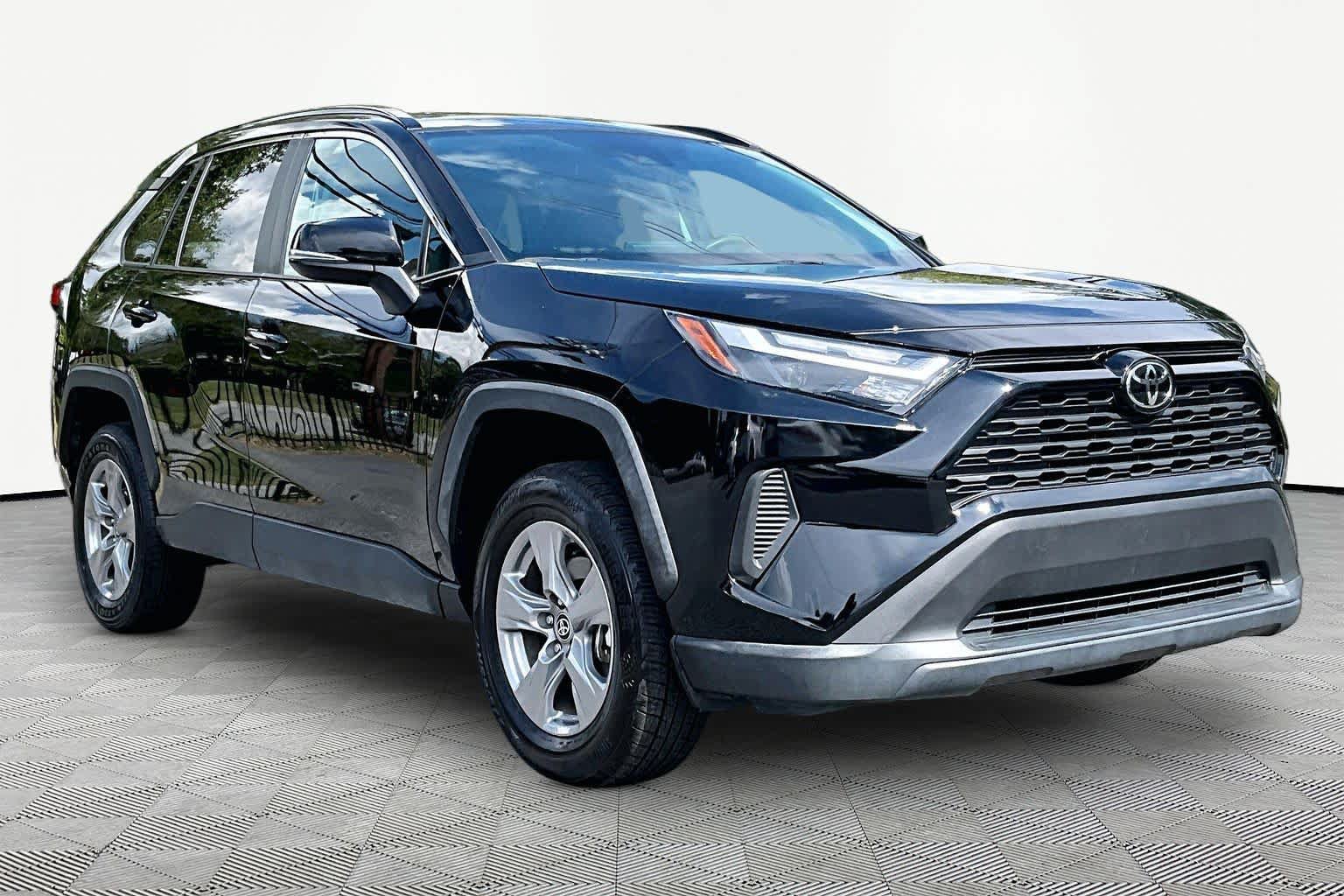 Certified 2025 Toyota RAV4 XLE AWD/4WD image 3