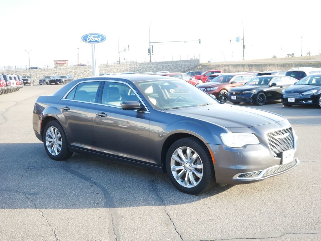 Used 2017 Chrysler 300 Limited AWD/4WD image 3