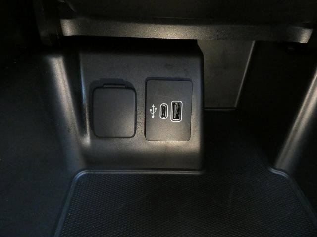 Certified 2025 Ford Explorer ST w/ Sun And Sound Package image 32