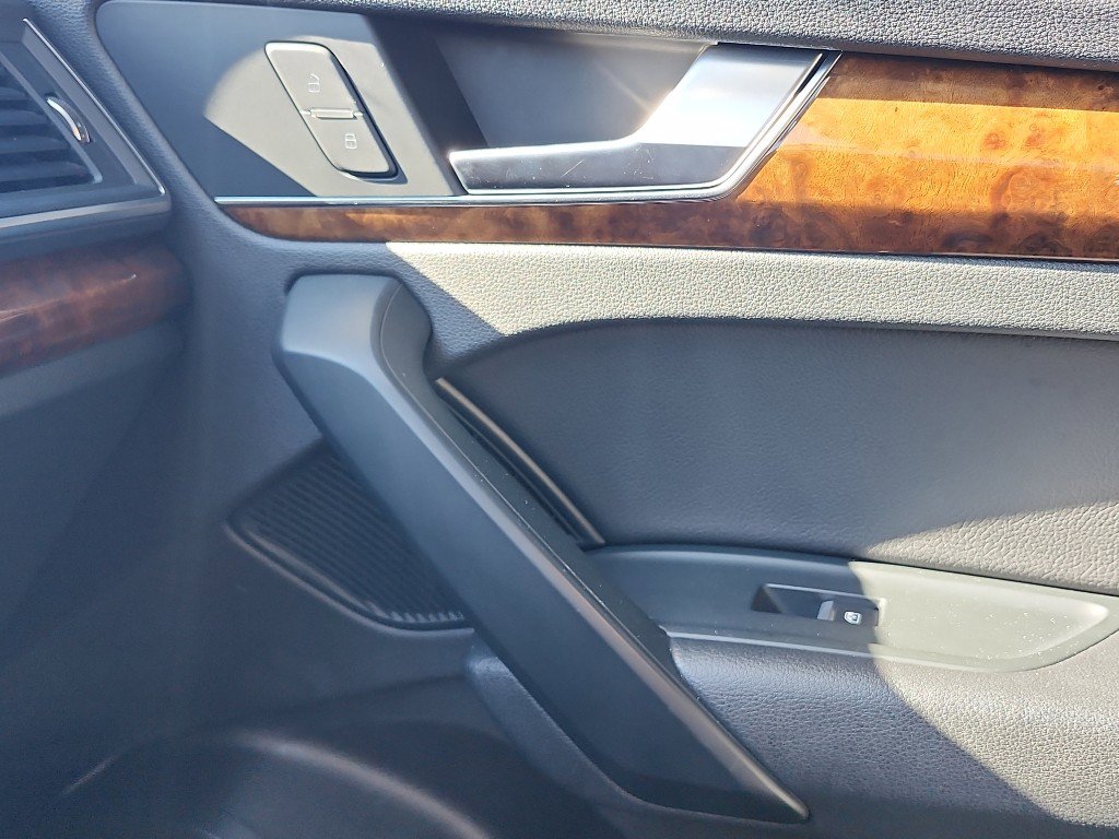 Used 2018 Audi Q5 2.0T Premium Plus w/ Premium Plus Package image 26