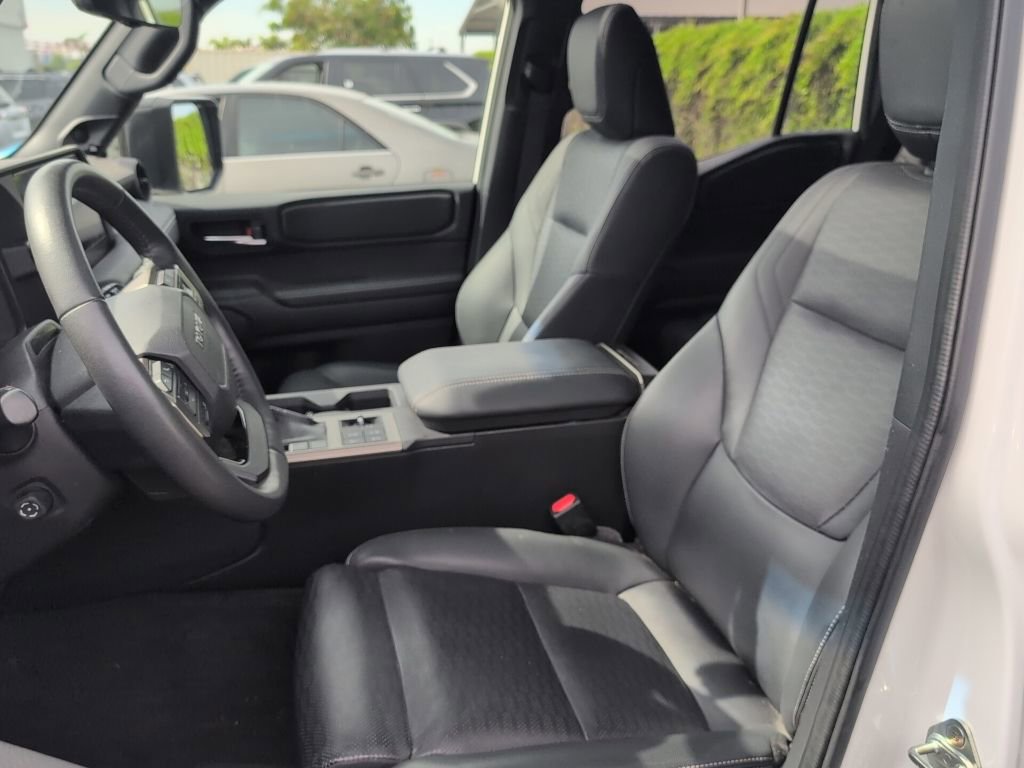 Used 2024 Toyota Land Cruiser image 6