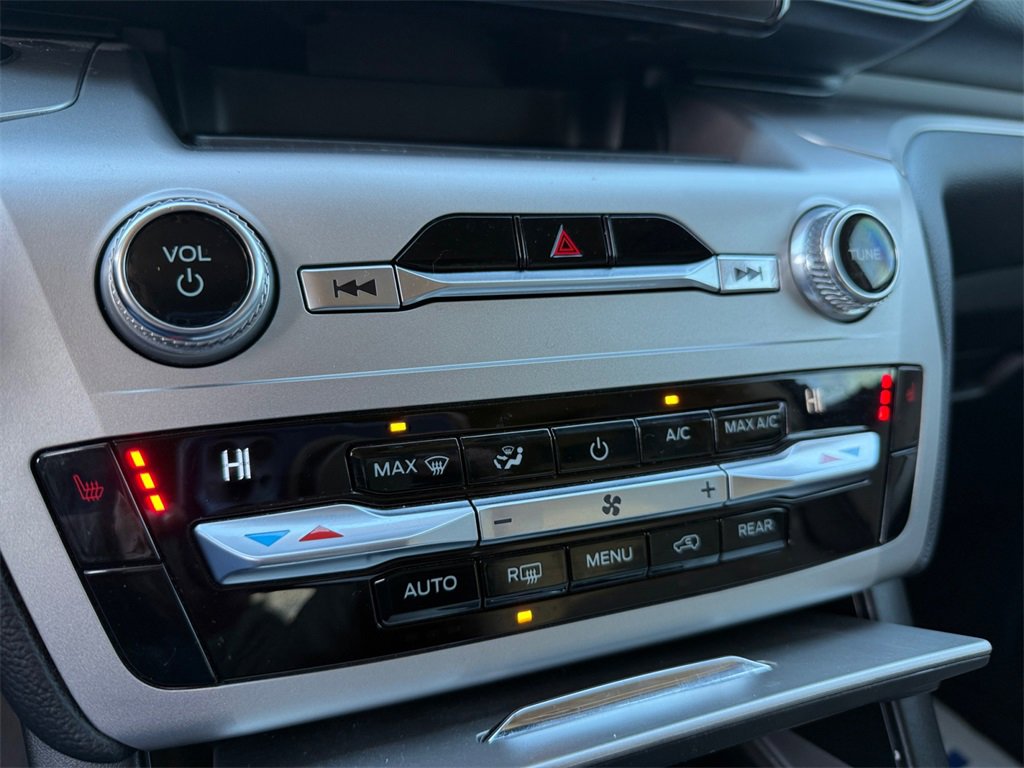 Certified 2021 Ford Explorer XLT image 26