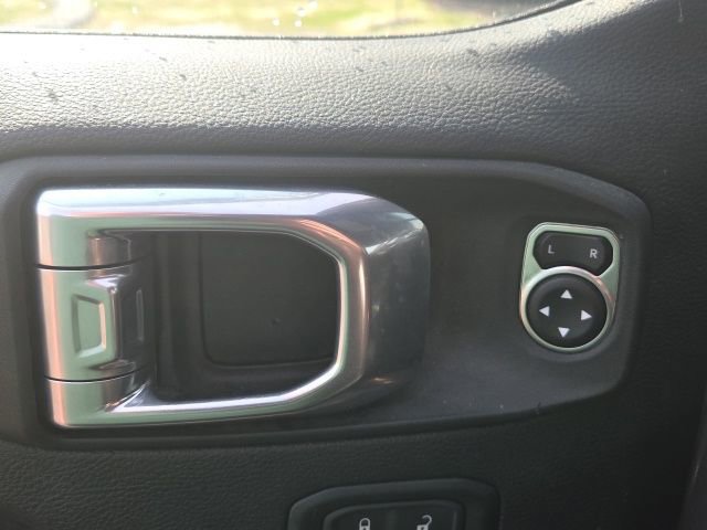 Used 2021 Jeep Wrangler Unlimited Sahara w/ Cold Weather Group image 19