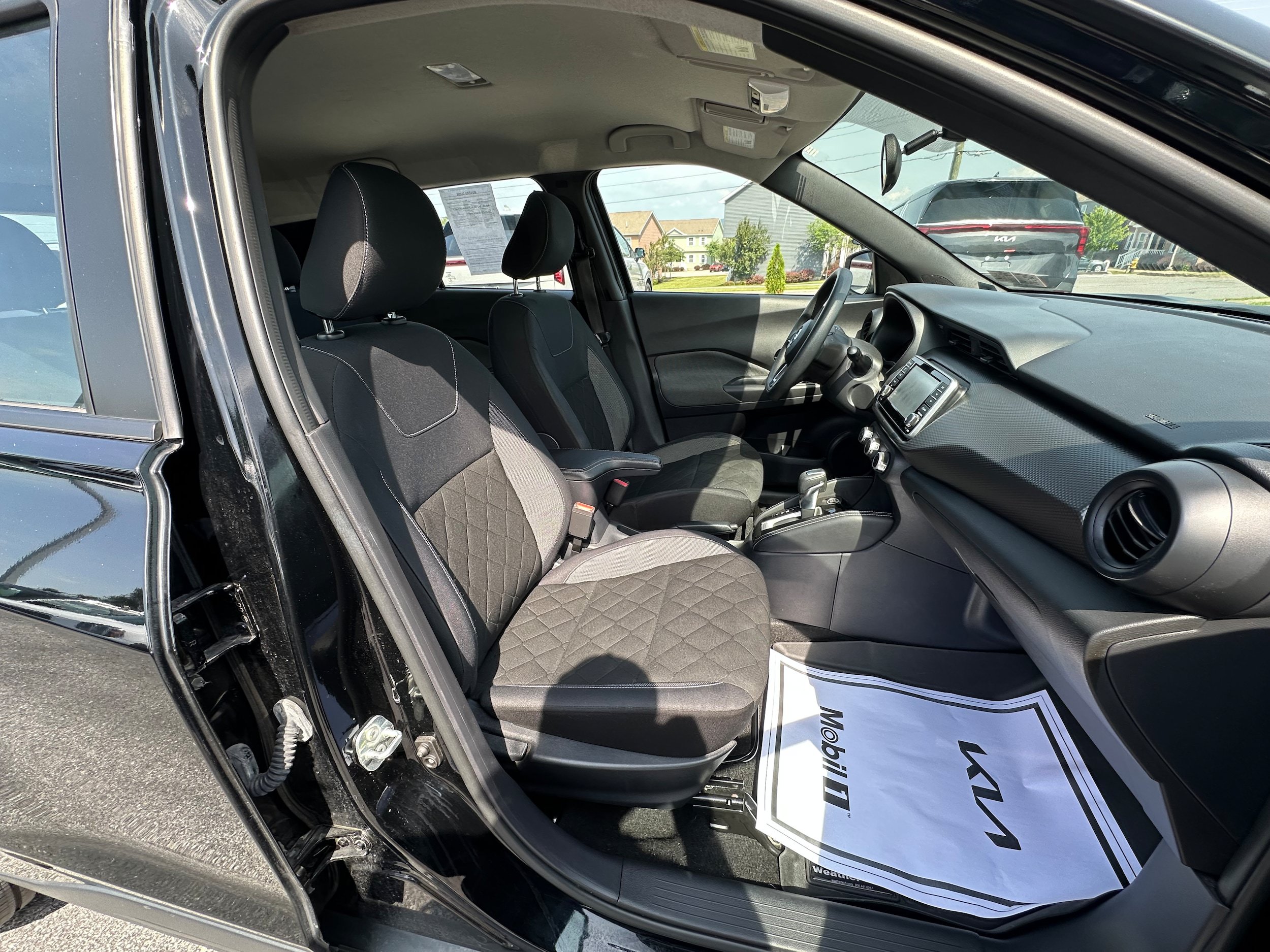 Used 2019 Nissan Kicks S FWD image 16