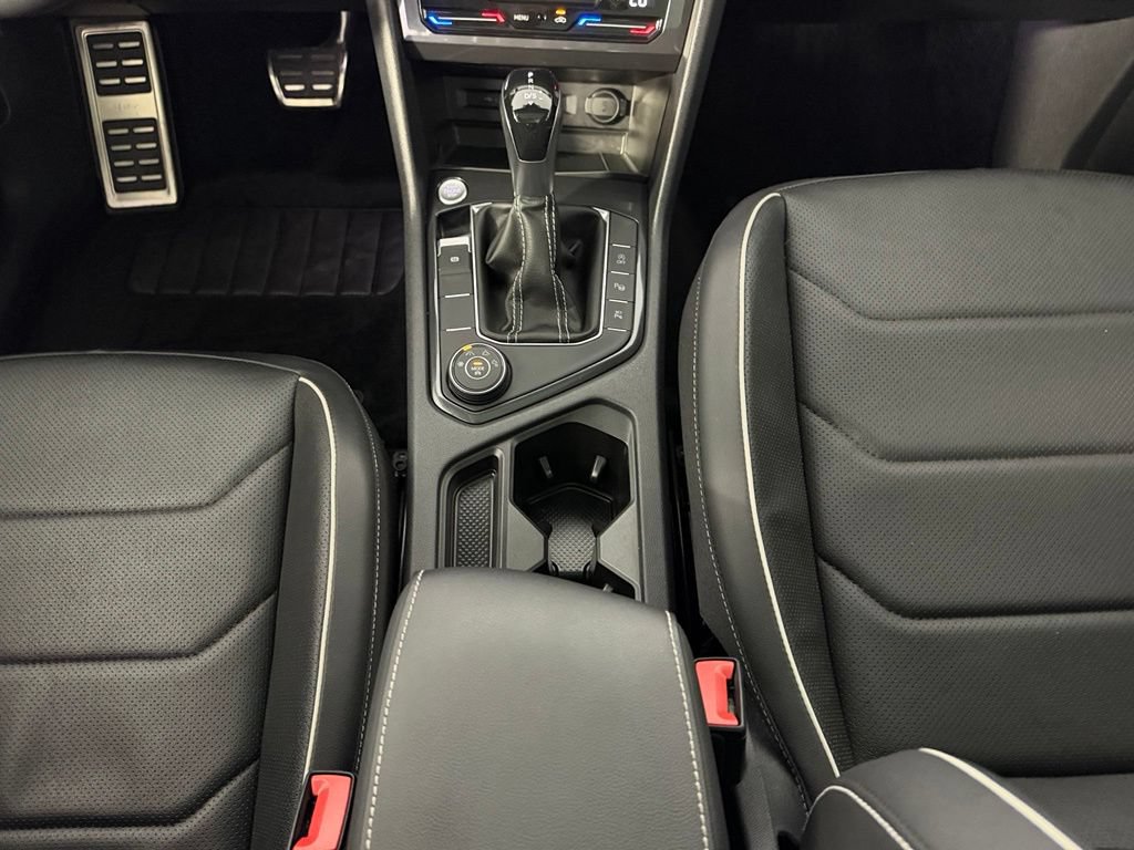 Used 2023 Volkswagen Tiguan SEL R-Line AWD/4WD image 17