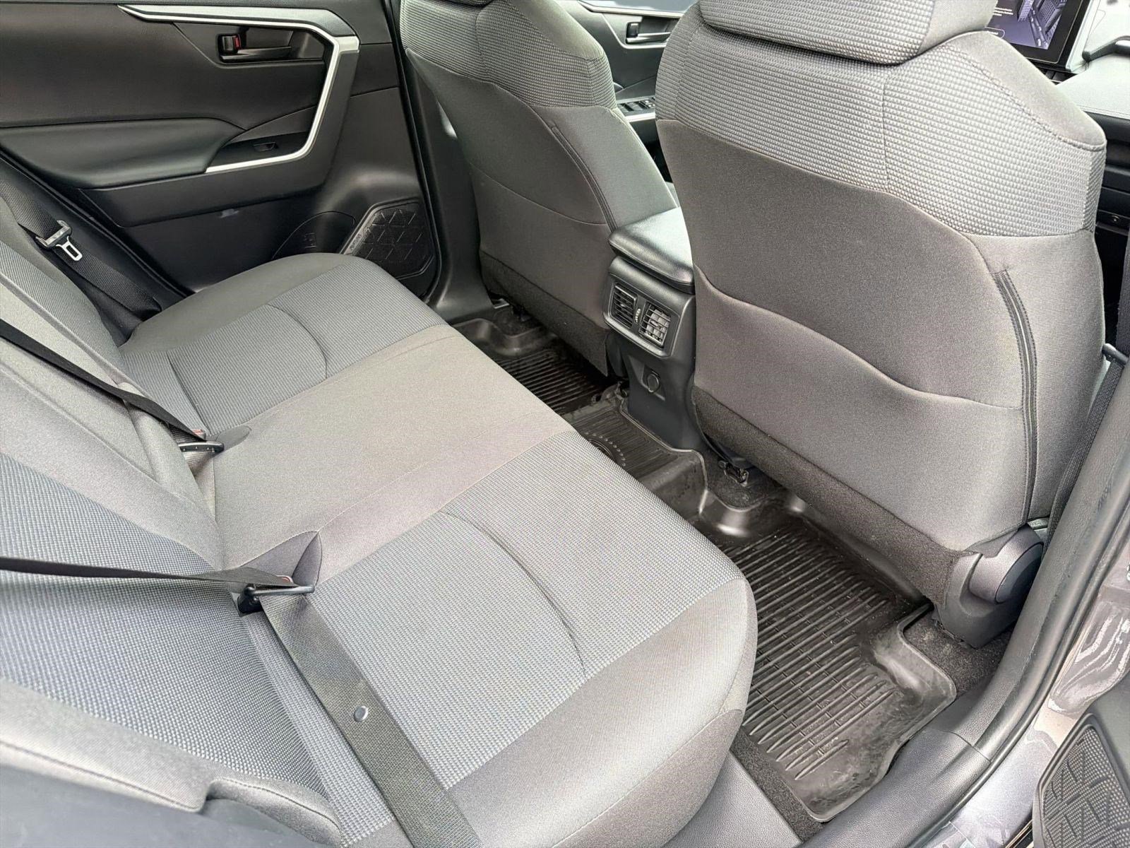 Used 2023 Toyota RAV4 LE FWD image 28