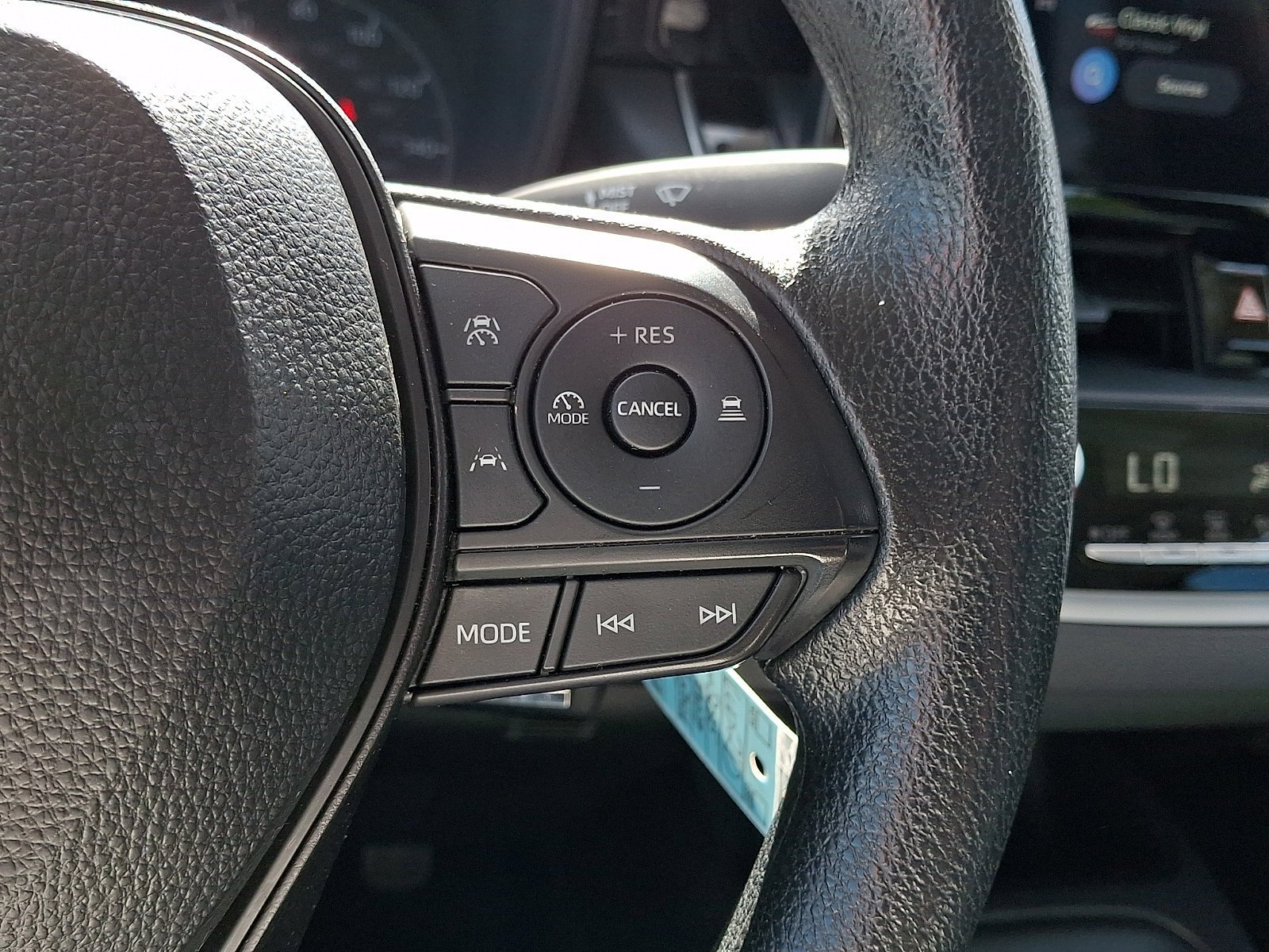 Used 2025 Toyota Corolla LE FWD image 23