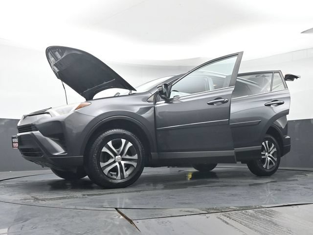 Used 2018 Toyota RAV4 LE w/ All Weather Liner Package AWD/4WD image 41