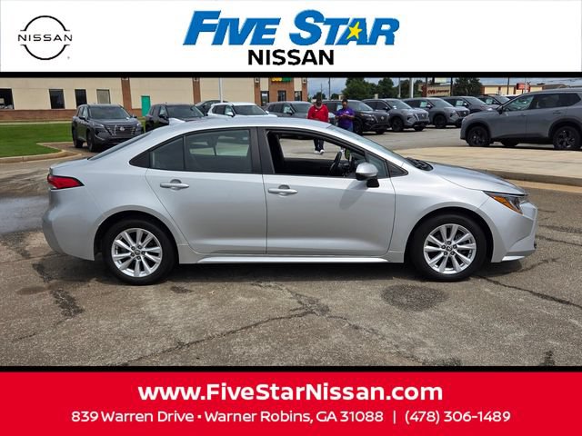 Used 2024 Toyota Corolla LE w/ LE Convenience Package FWD image 15