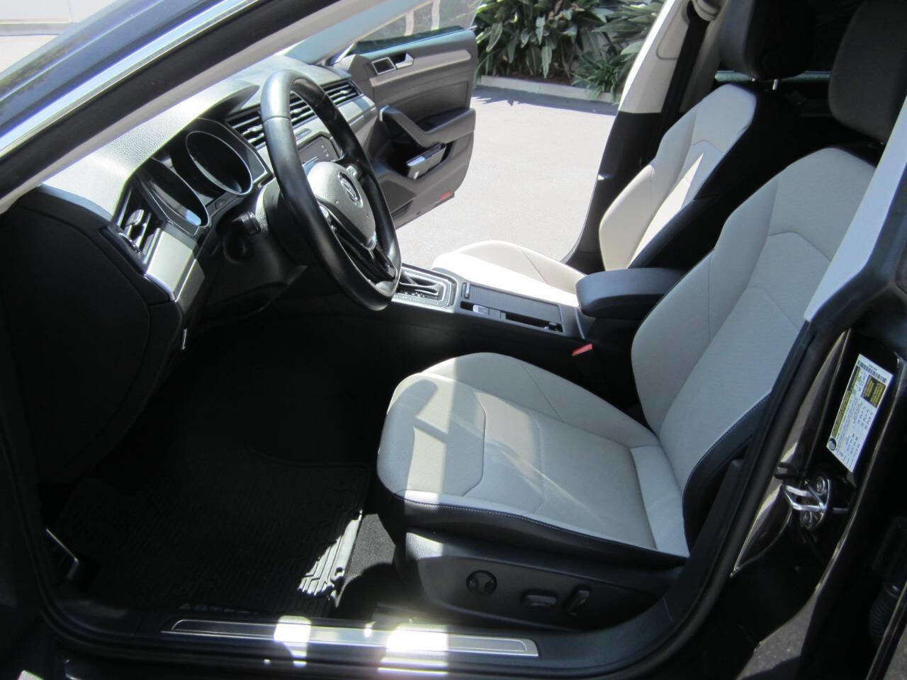 Used 2020 Volkswagen Arteon SE FWD image 26