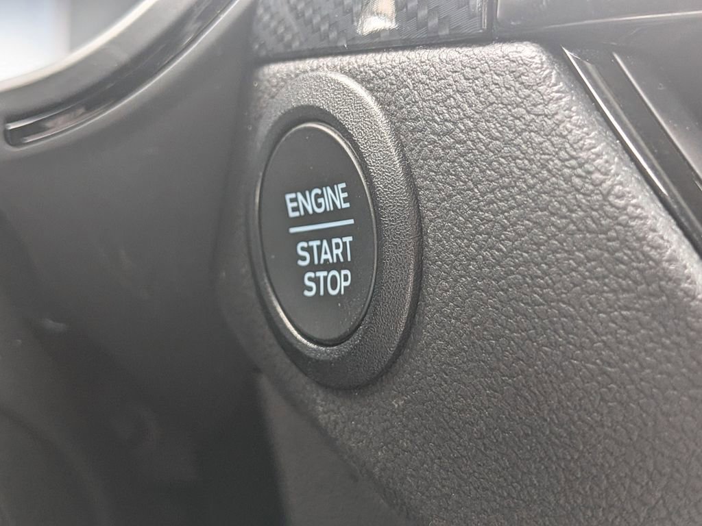 Used 2025 Ford Escape ST-Line FWD image 30