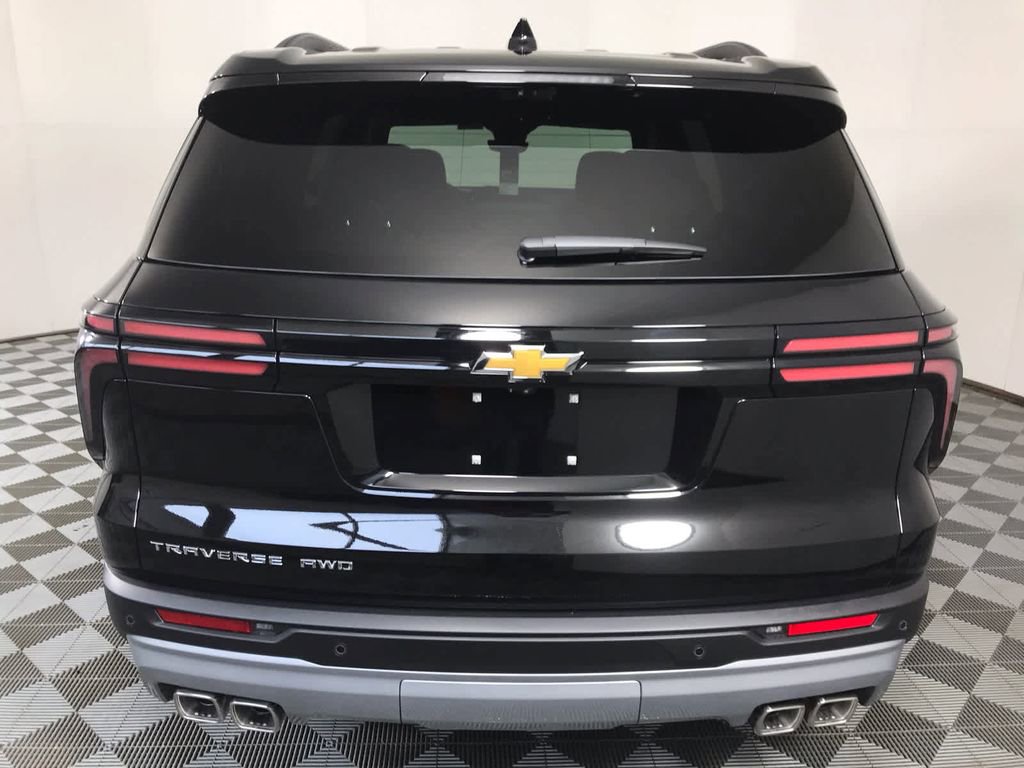New 2026 Chevrolet Traverse LT w/ Driver Confidence Package AWD/4WD image 15