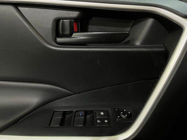 Certified 2022 Toyota RAV4 LE FWD image 13