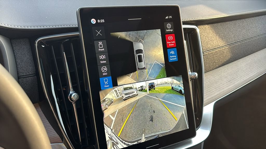 New 2026 Volvo XC90 B6 Plus image 18