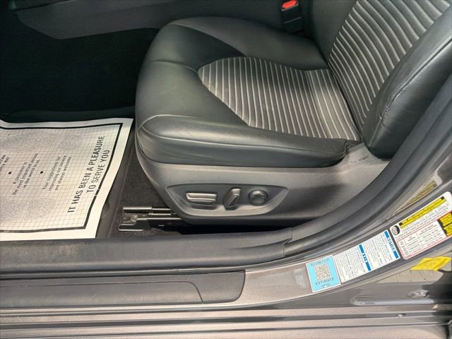 Used 2021 Toyota Camry SE AWD/4WD image 13