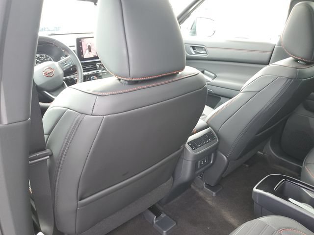 New 2026 Nissan Pathfinder Rock Creek w/ Rock Creek Premium Package AWD/4WD image 17