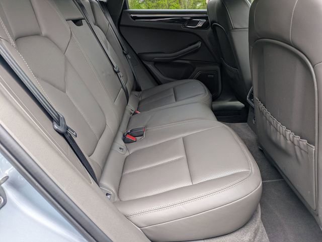 Used 2026 Porsche Macan AWD/4WD image 29