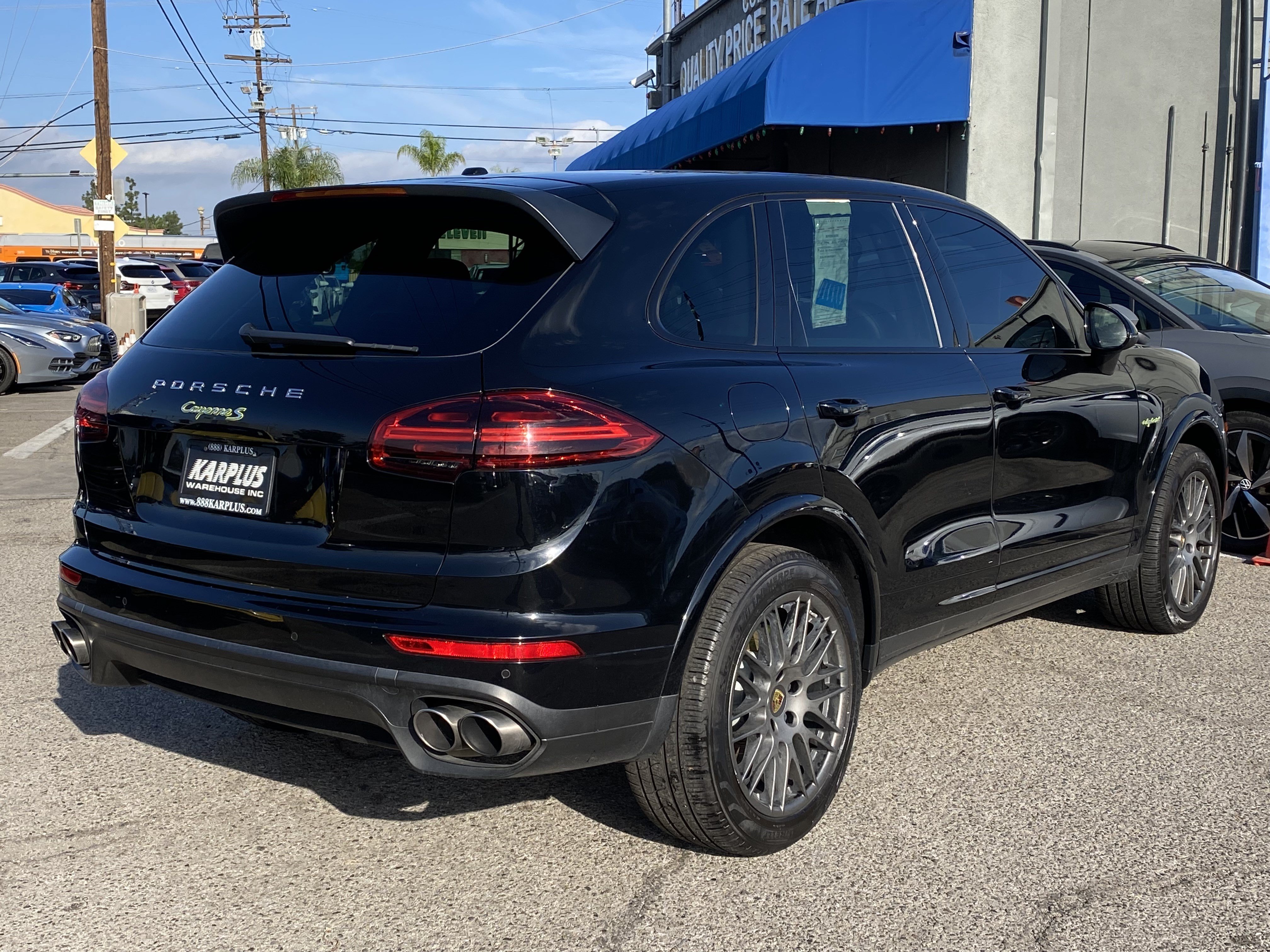 Used 2017 Porsche Cayenne S Platinum AWD/4WD image 10
