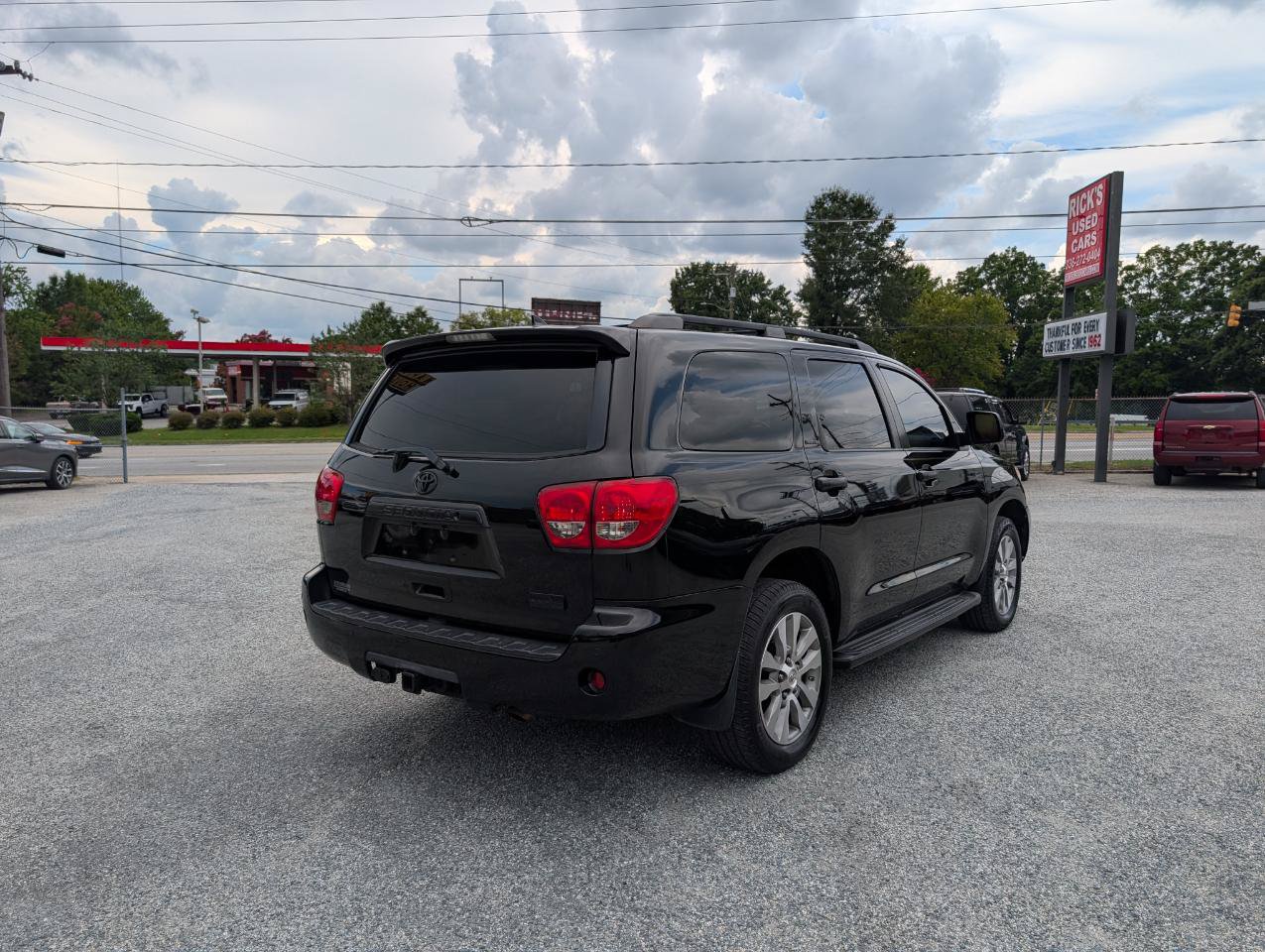 Used 2016 Toyota Sequoia Limited w/ Safety & Convenience Package AWD/4WD image 7