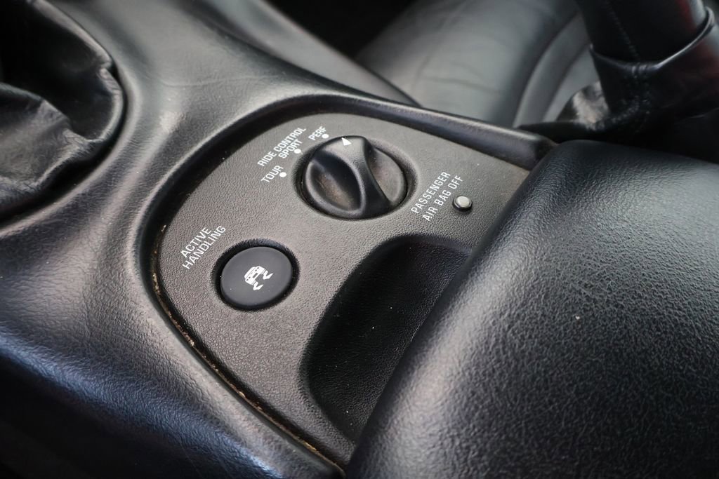 Used 2001 Chevrolet Corvette Convertible w/ Preferred Equipment Group2 image 26