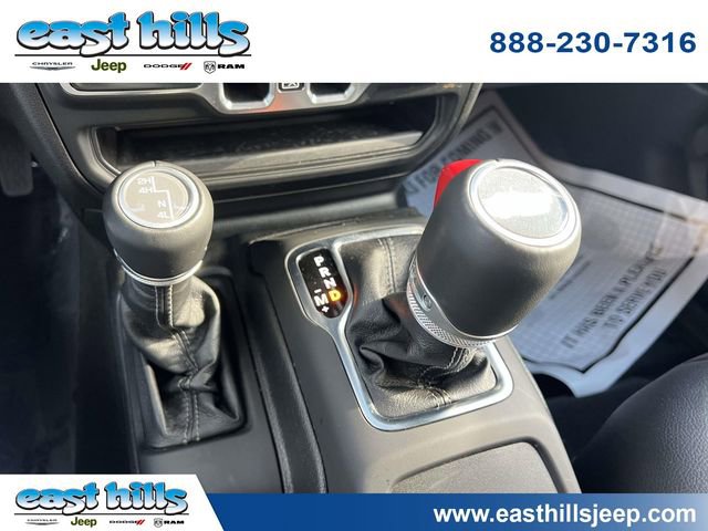 Used 2025 Jeep Wrangler Sahara w/ Safety Group AWD/4WD image 38