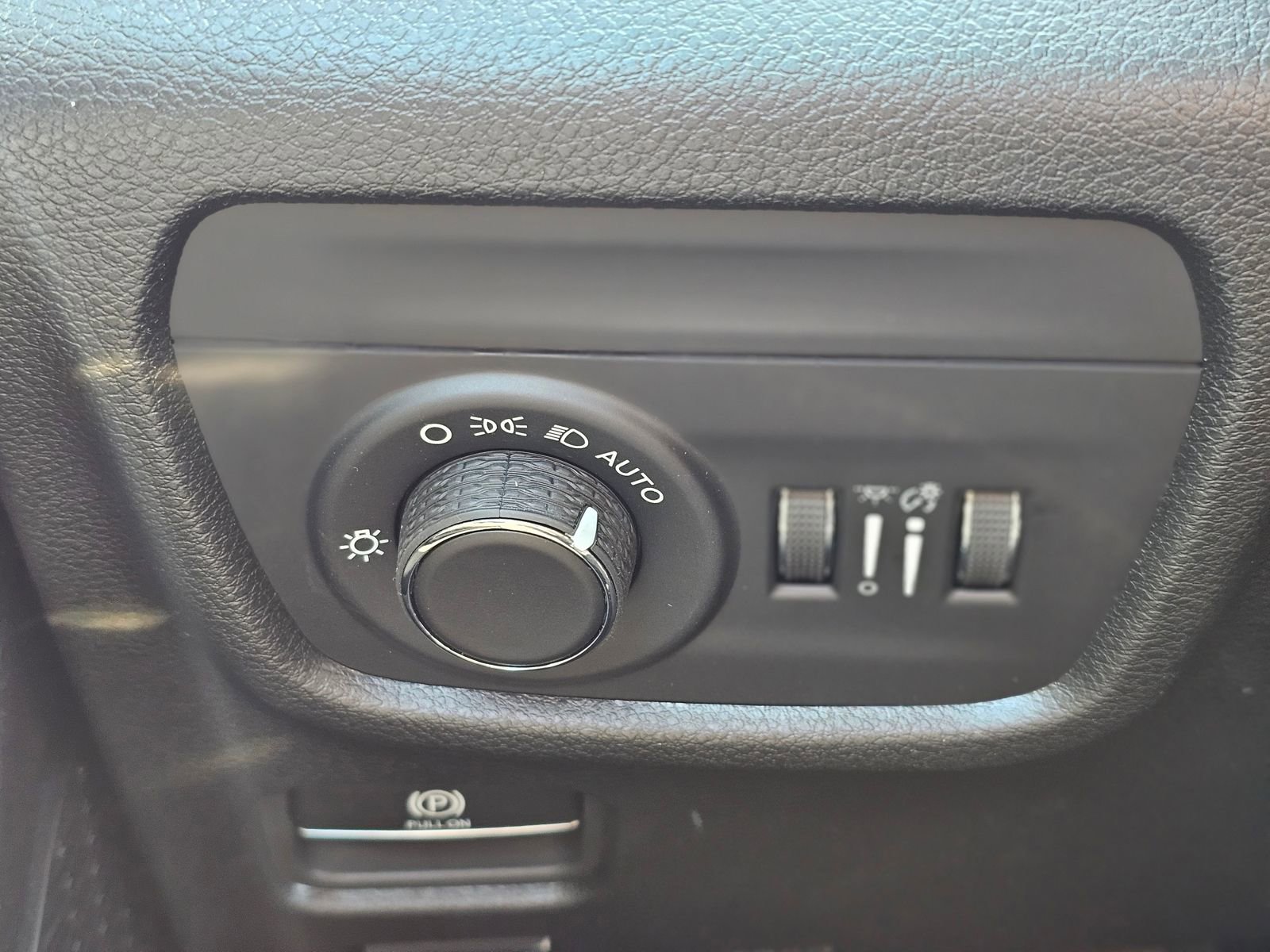 New 2026 Jeep Grand Cherokee Altitude RWD image 17