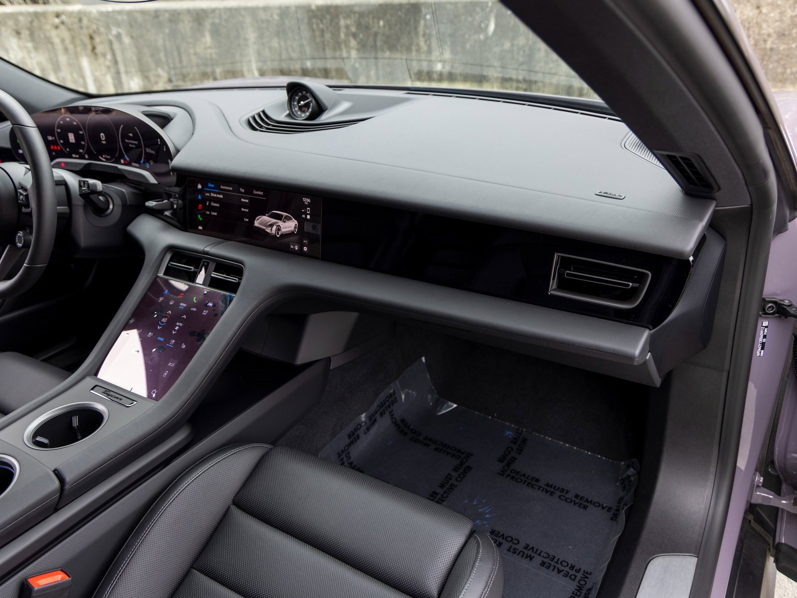 New 2025 Porsche Taycan image 51