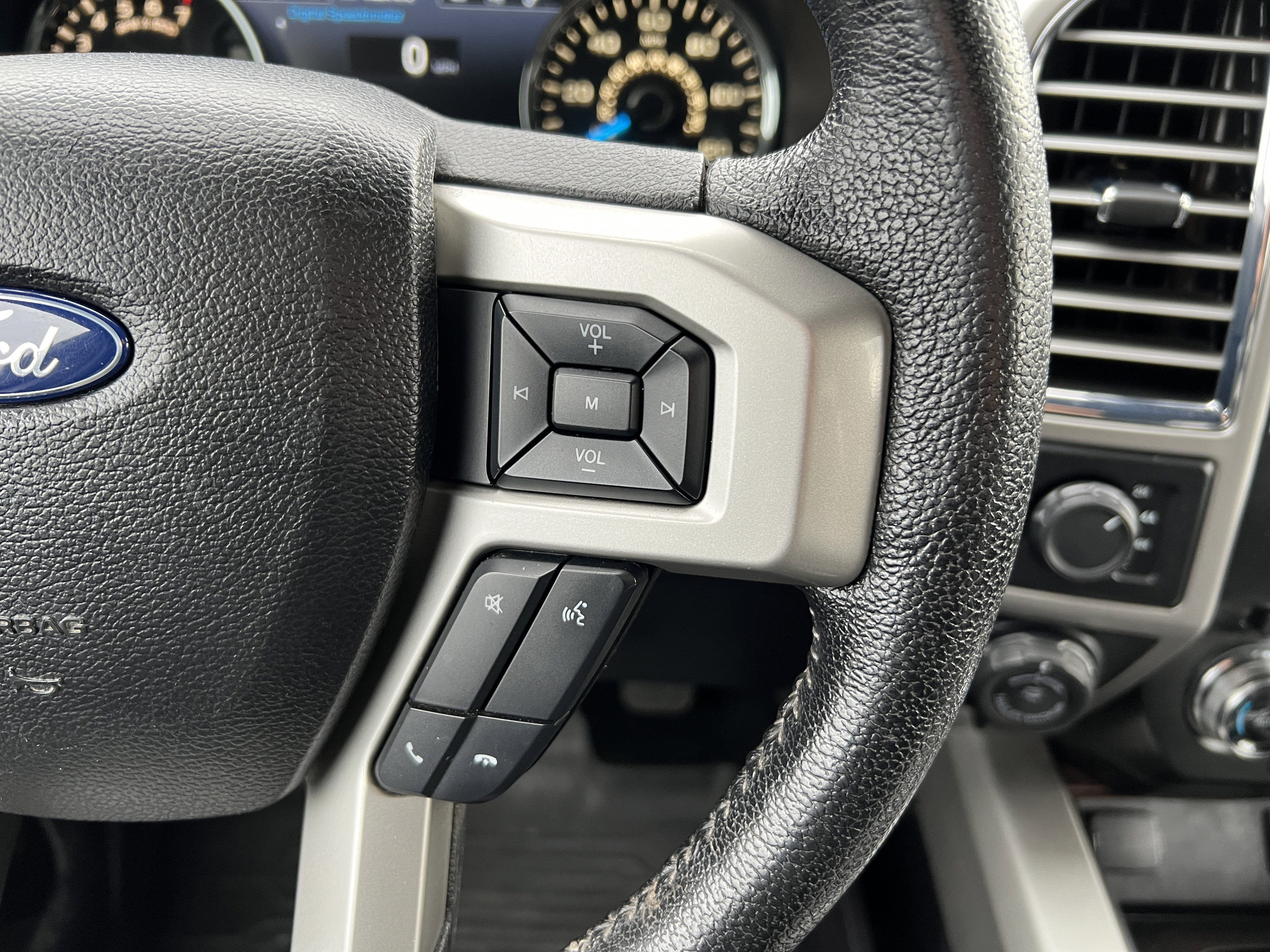 Used 2016 Ford F150 Lariat w/ Equipment Group 502A Luxury image 26