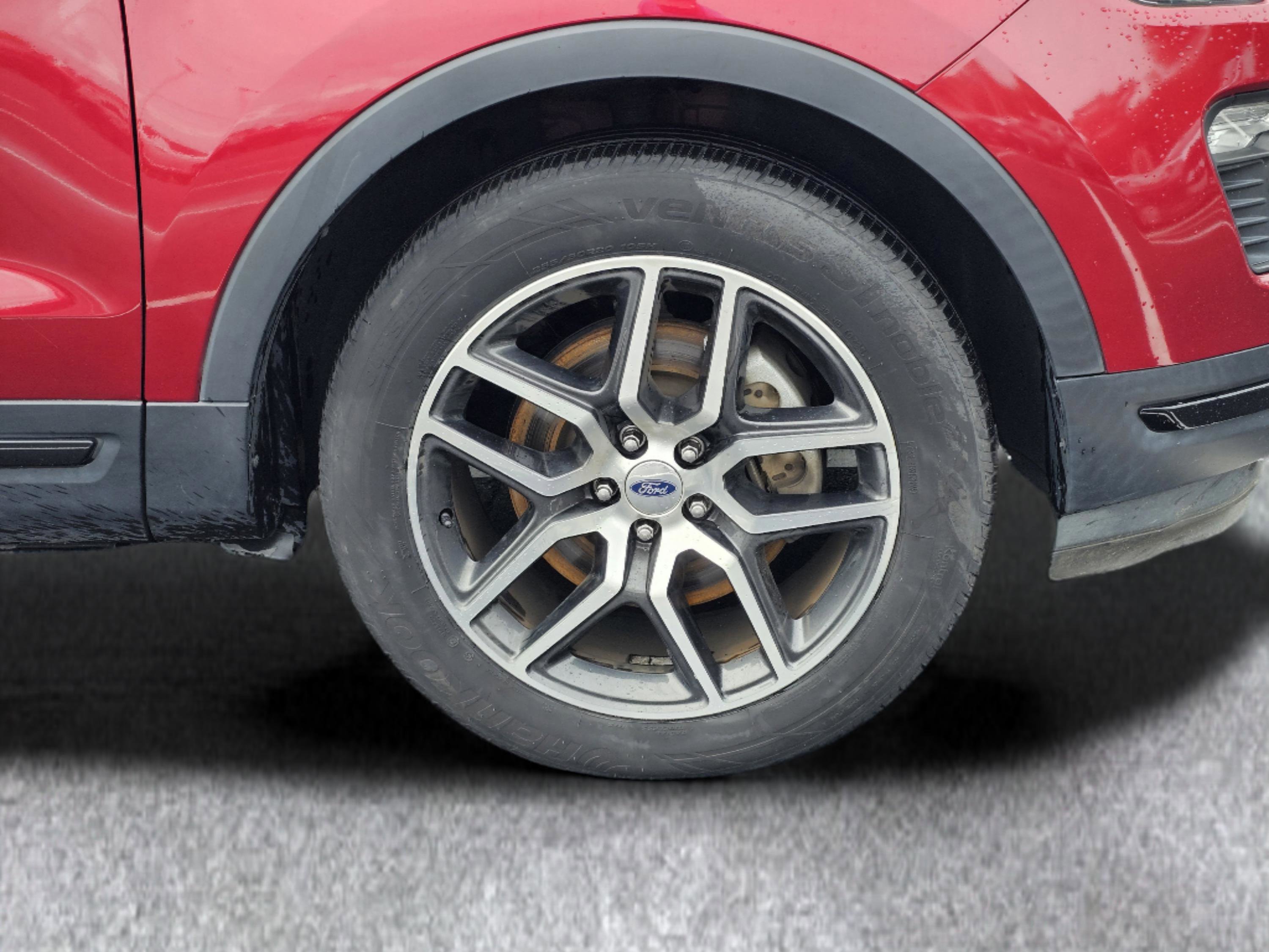 Used 2019 Ford Explorer Sport w/ Ford Safe & Smart Package AWD/4WD image 6